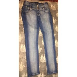 Colombian butt lifting jeans